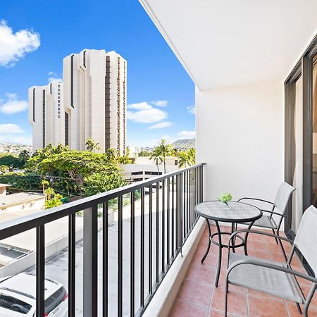 Cozy Waikiki Getaway, Stroll To Beach With Free Parking Honolulu Eksteriør bilde