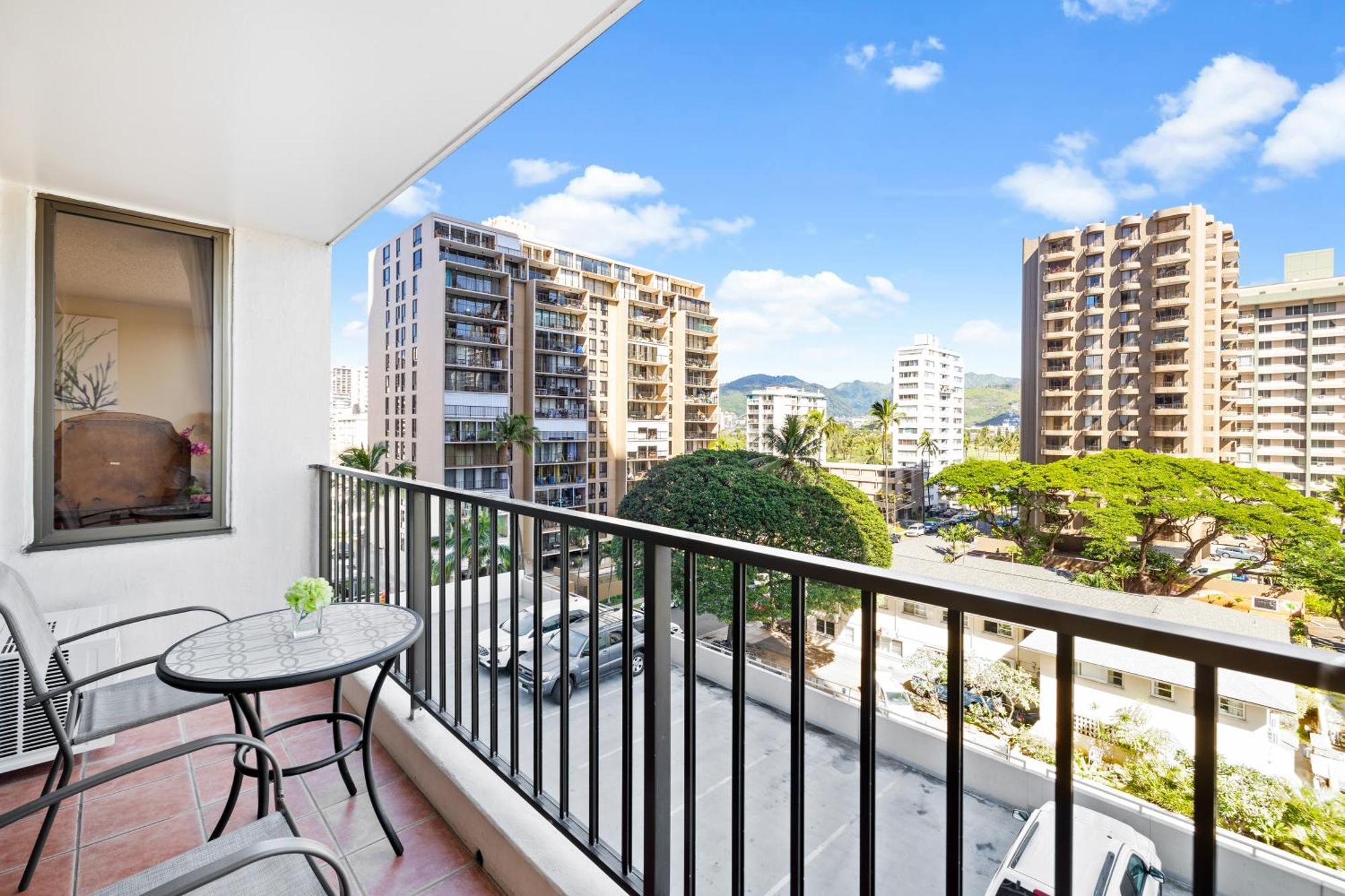 Cozy Waikiki Getaway, Stroll To Beach With Free Parking Honolulu Eksteriør bilde